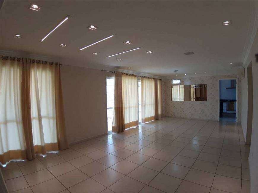 Apartamento no jardim Botanico ed Porto de Buzios, com 3 quartos, 167m², 3 vagas de garagem - Cristiane Iossi